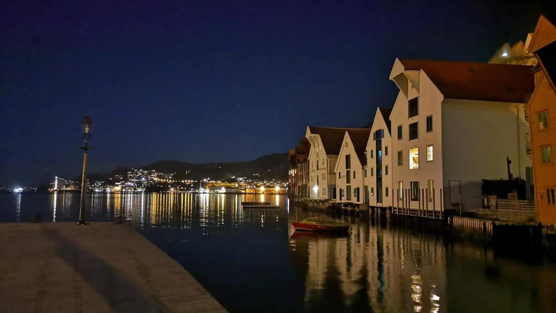 Super Cozy Apartment In Picturesque Neighborhood Bergen 0*,  Norway