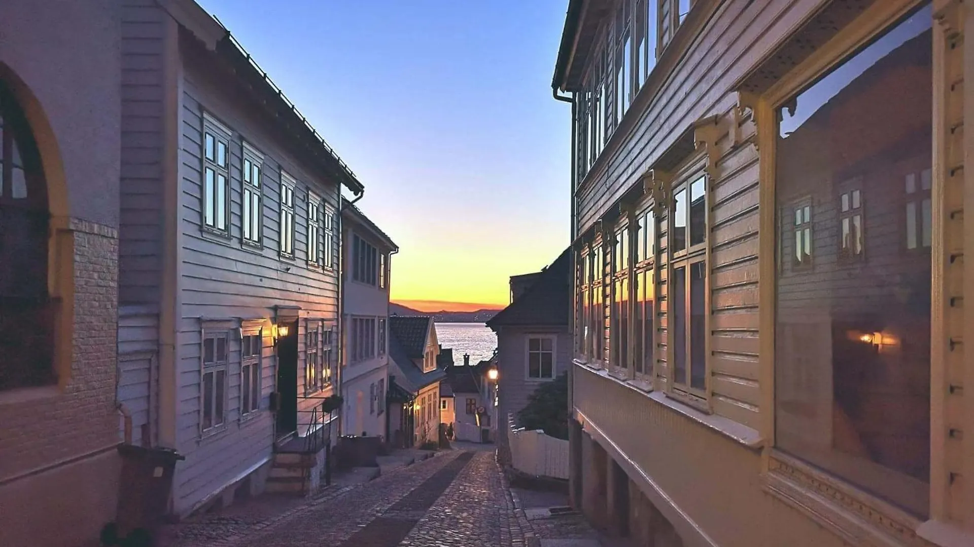 Super Cozy Apartment In Picturesque Neighborhood Bergen