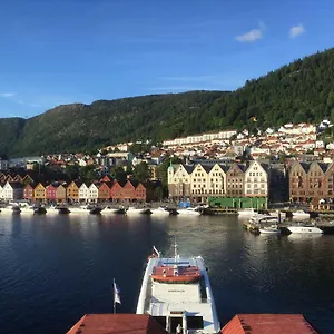 With Beautiful View To Bryggen Apartment